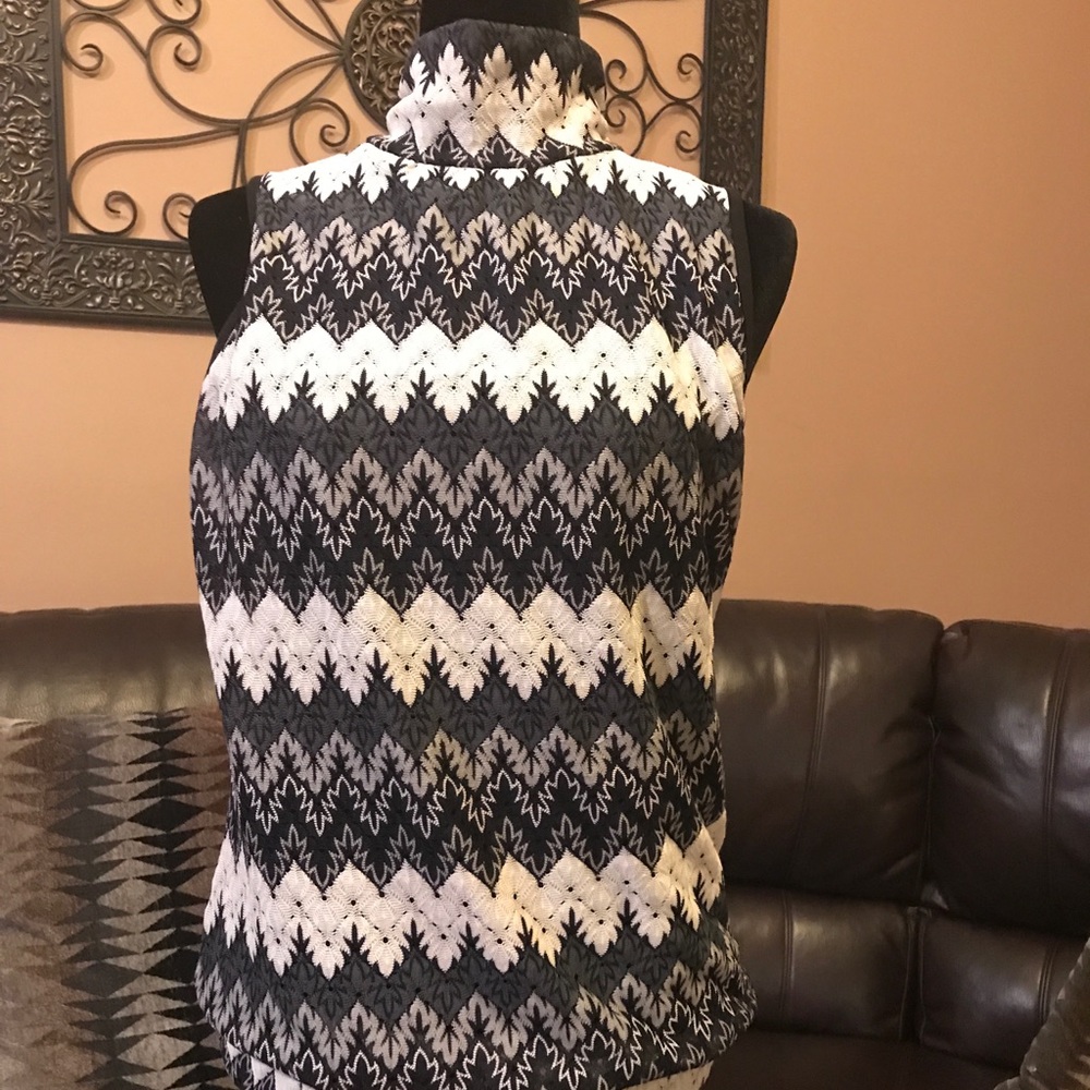 Sleeveless blouse